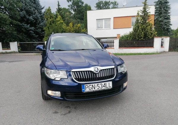 Skoda Superb cena 29999 przebieg: 218000, rok produkcji 2010 z Gniezno małe 436